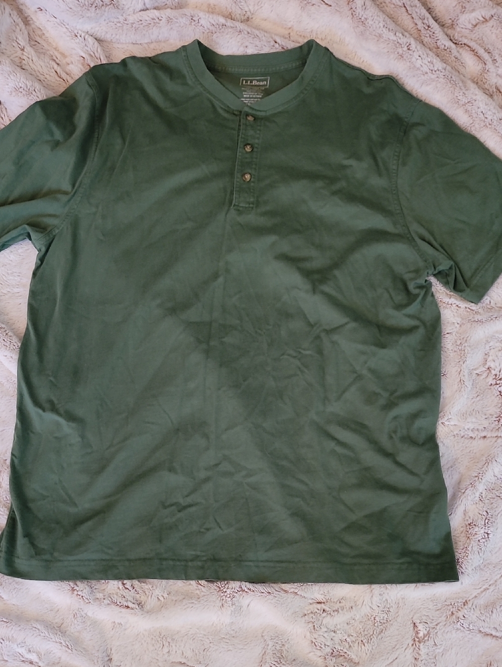 L.L. Bean Men's Green Short-Sleeve Henley